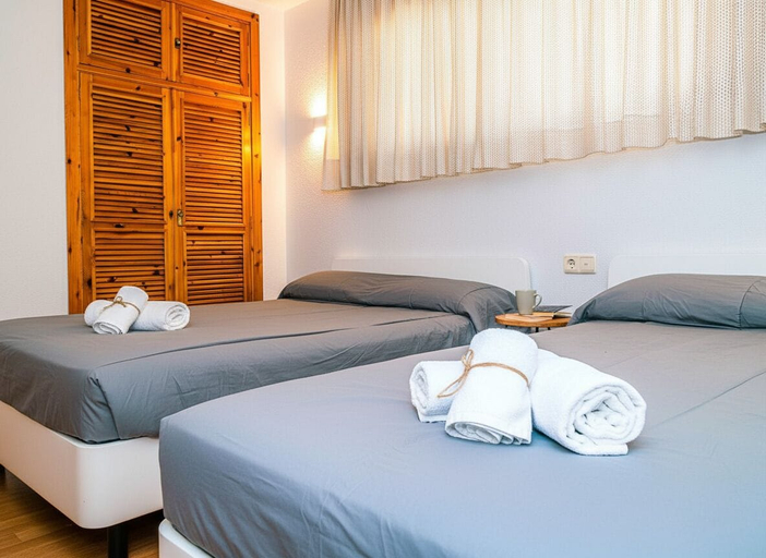 Room 5, Apartamento de8 central en Sierra Nevada, Granada