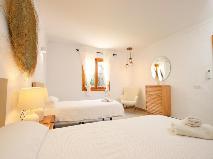 4, Stylish Two-Bedroom Anere Villa, Baleares