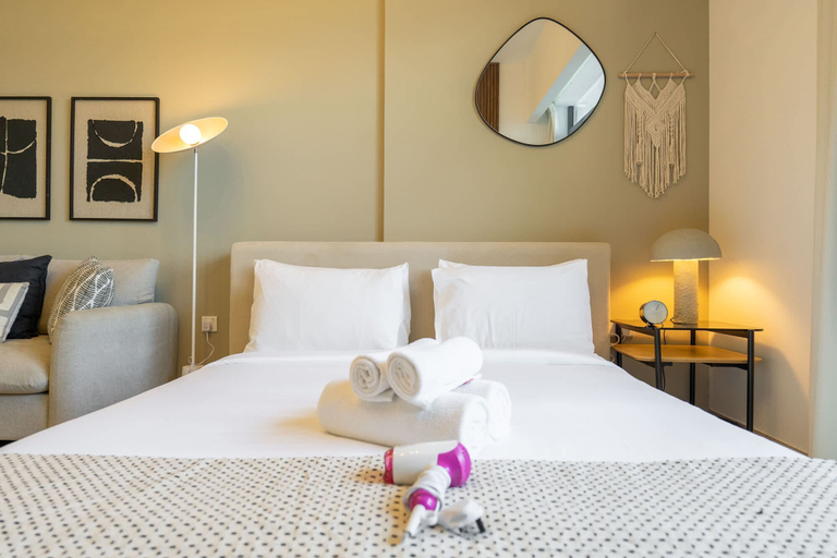 Room 5, Peaceful Studio - Perfect for Relaxation in JVC, Dubai