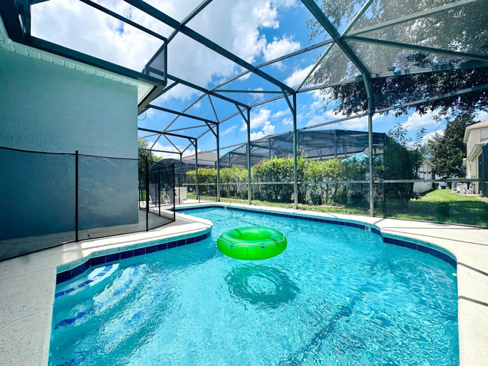 Room 3, Disney Hideaway Villa Sleeps 9 4Bd Home With Pool, Polk