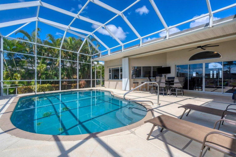 Pool 3, Punta Gorda Isles 3-Bedroom Private Pool Home on Canal with Dock 3 Home, Charlotte