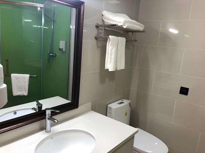 Bathroom 4, GreenTree Inn Xi An Gaoling District Handan Indust, Xi'an