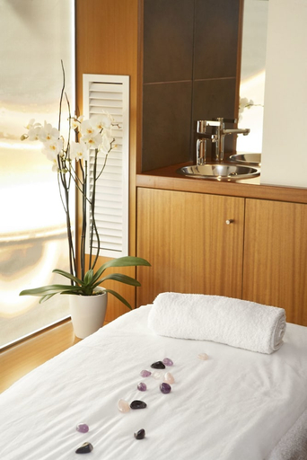 Bedroom 3, Alegria Plaza Paris, Girona
