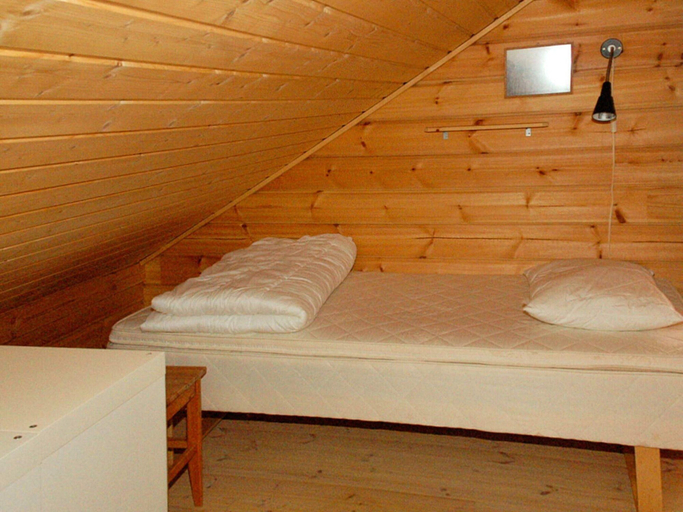 Bedroom 3, 5 Person Holiday Home in Vagland, Halsa