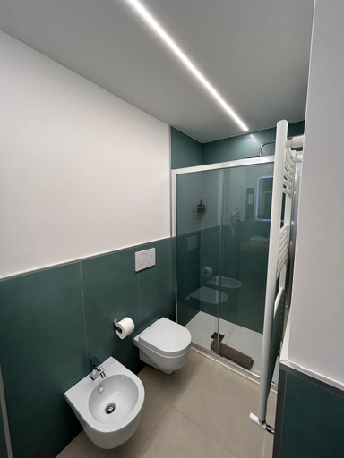 Bathroom 5, B&B Palazzo Domine, Napoli