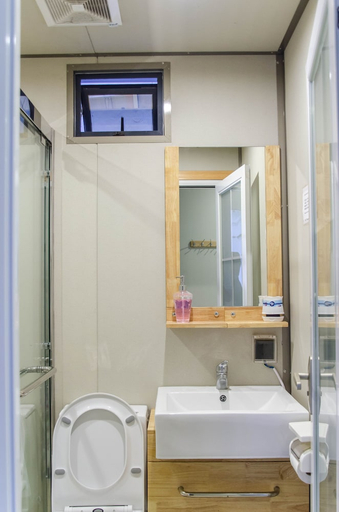 Bathroom 2, Moriyama Hotel, Mandaue City