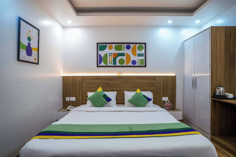 Room 5, Medalio Bengaluru Airport Toll Plaza, Bangalore Rural