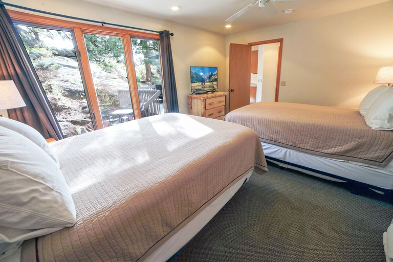 Bedroom 2, Sunnyside Knoll: 7 1 Bedroom Cabin, Larimer