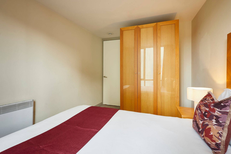 Room 4, Host Stay 207 Hatton Garden, Sefton