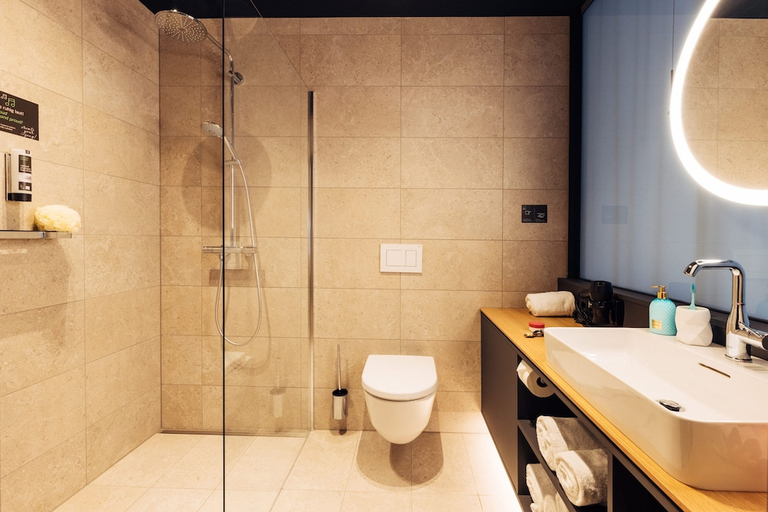 Bathroom 4, Harry's Home Bern Ostermundigen, Bern