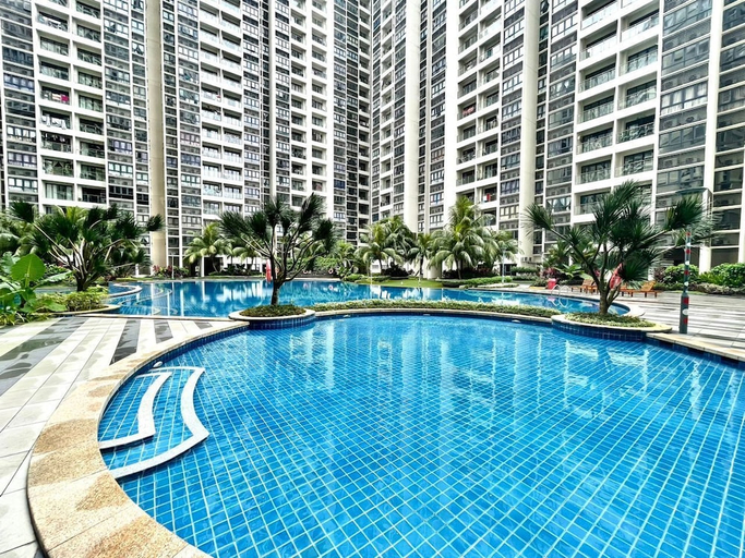 Sport & Beauty 4, Country Garden, Laniuer Suite by Antlerzone, Johor Bahru
