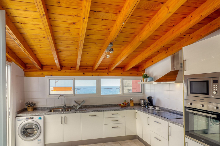 Room 2, Spacious Terrace House w Ocean View 100m to the Beach, Santa Cruz de Tenerife