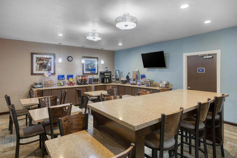 Food & Drinks 5, Best Western Lake Conroe Inn, Montgomery