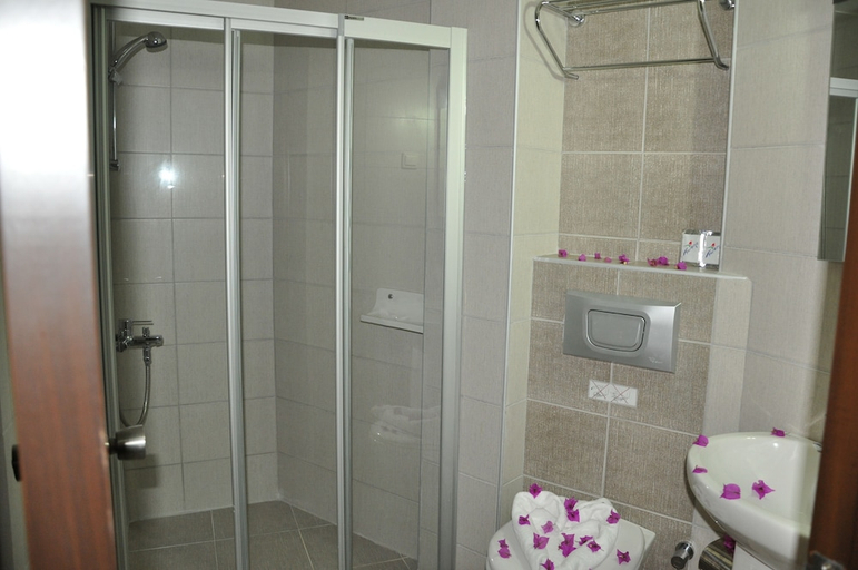 Bathroom 5, Kleopatra Celine, Alanya