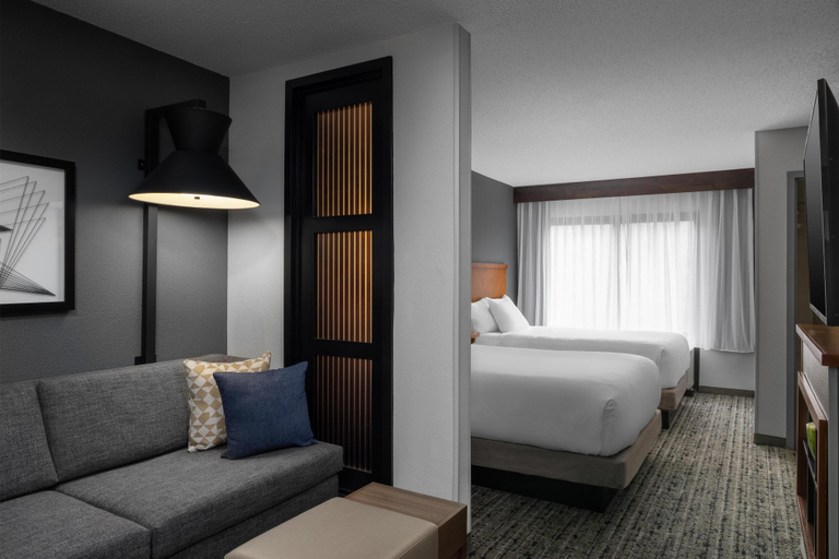 Bedroom 3, Hyatt Place Utica, Macomb