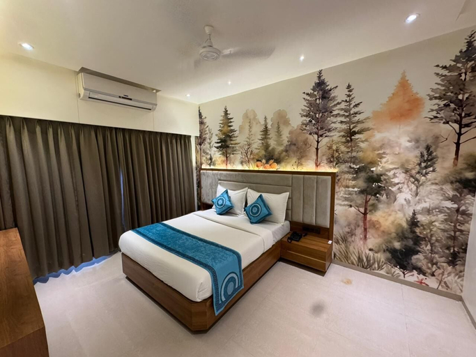 Room 2, Hotel Sai Seeta Palace Newly Renovated, Ahmadnagar