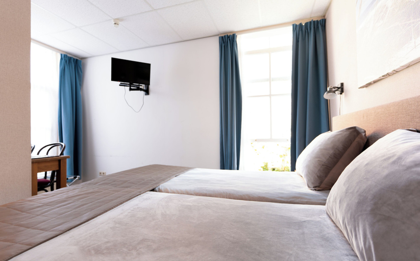 Bedroom 4, Hotel 't Heerenlogement, Harlingen