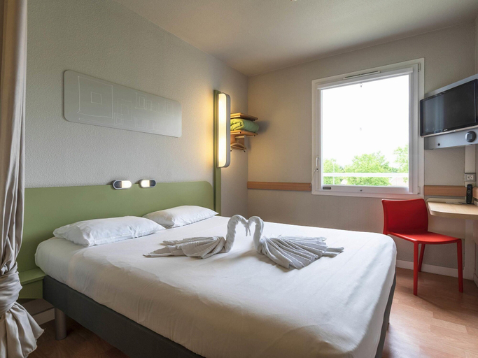 Bedroom 3, ibis budget Saint-Pourçain-sur-Sioule, Allier