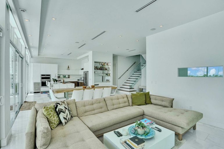 Room 2, Miami Stunning Waterfront Villa Escape, Miami-Dade
