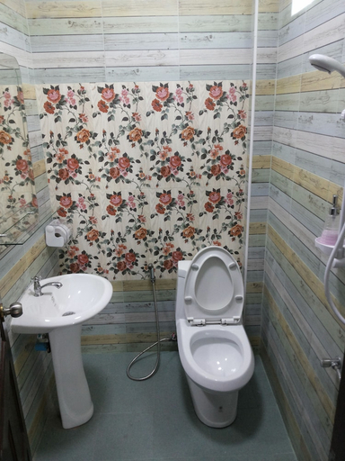 Bathroom 4, River Jam Amphawa, Amphawa