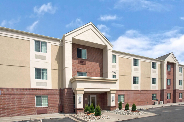 Exterior & Views 2, MainStay Suites Omaha Old Mill, Douglas