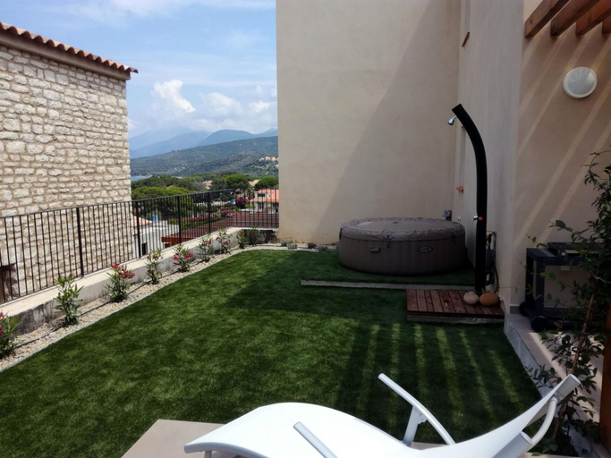 Room 5, Mor310-t2 Neuf vue mer Jardin Jacuzzi 100m Plage, Haute-Corse