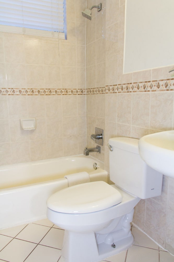 Bathroom 5, Suites of Dorchester, Miami-Dade