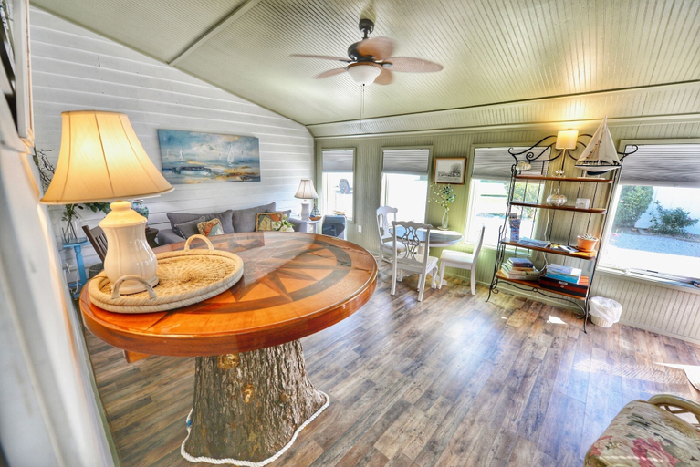 Others 5, Inn at Oriental, Pamlico
