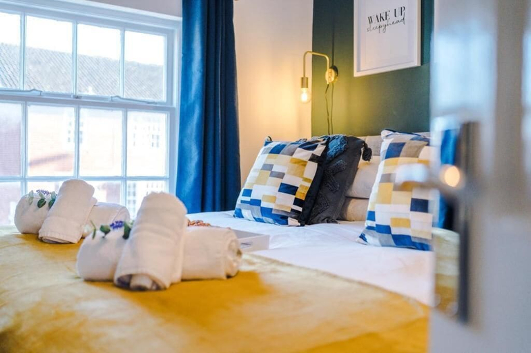 Room 2, 64 Handbridge, Cheshire West and Chester