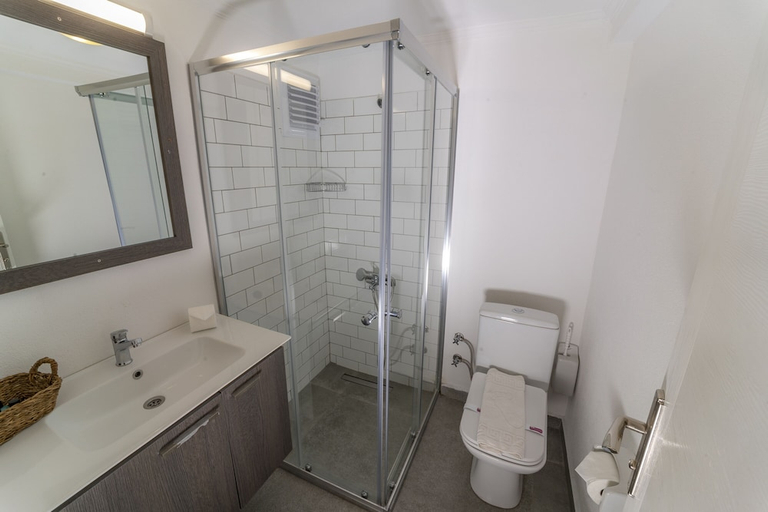 Bathroom 4, Flora Hotel Bodrum, Bodrum