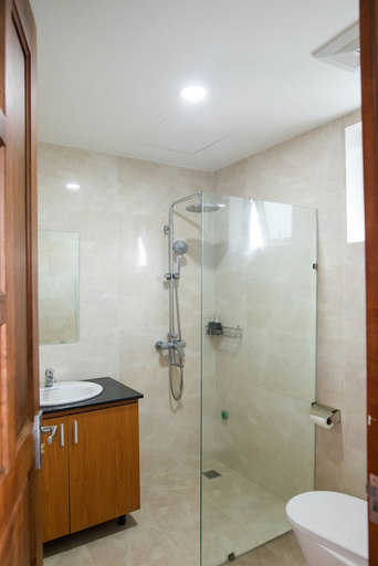 Bathroom 4, Ly Apartment, Da Nang
