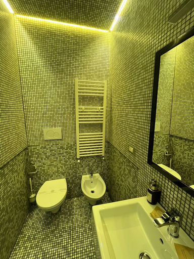Bathroom 5, La Maison De Monet, Brindisi
