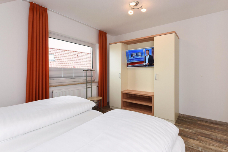Room 3, Ferienwohnung mit Balkon in Bensersiel, Wittmund