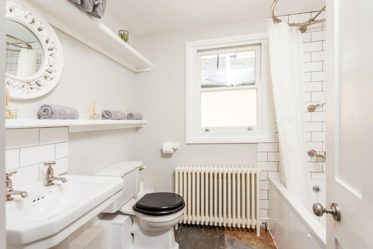 Room 4, Angelite in Cambridge, Cambridgeshire
