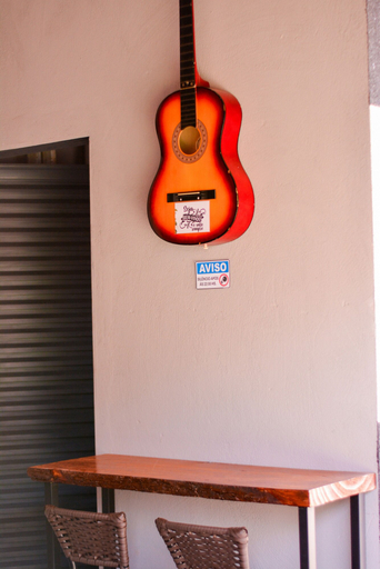 Room 5, Casa com Garagem e Churrasqueira em Tima Regi o, Olímpia