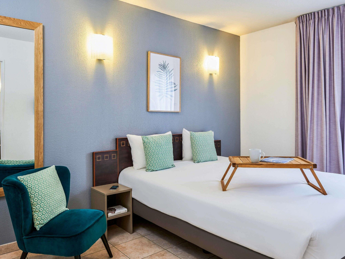 Bedroom 4, Aparthotel Adagio Access Nice Garibaldi, Alpes-Maritimes