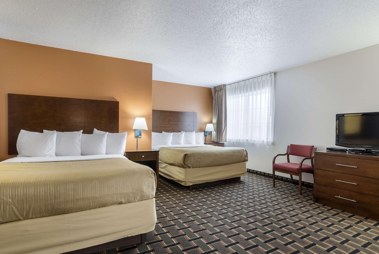 Bedroom 3, Quality Inn Osceola, Clarke