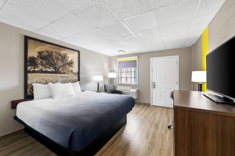 Bedroom 3, Super 8 by Wyndham Fredericksburg, Gillespie