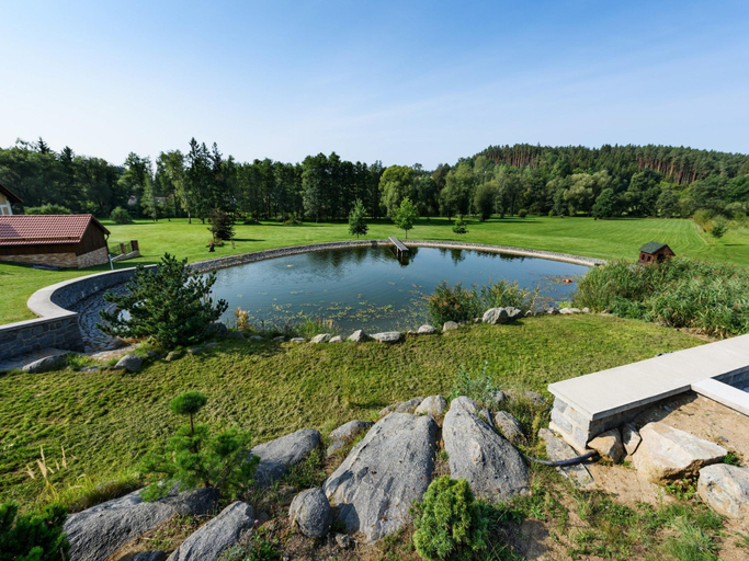 3, Villa in Varvazov with Garden and Barbecue, Písek