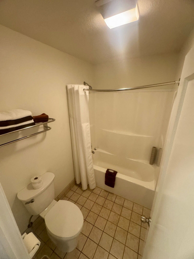 Bathroom 4, Ocean Breeze Motel, Lane