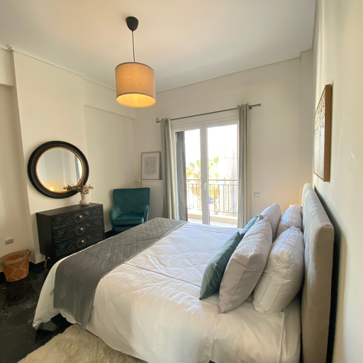 Room 2, Spacious Glyfada Golf 4BR -near Beach Shops, Attica