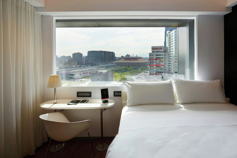 Bedroom 3, citizenM Taipei North Gate, Taipei City