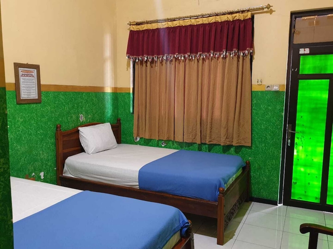 Bedroom 2, Hotel O Houstel Darma Syariah, Probolinggo