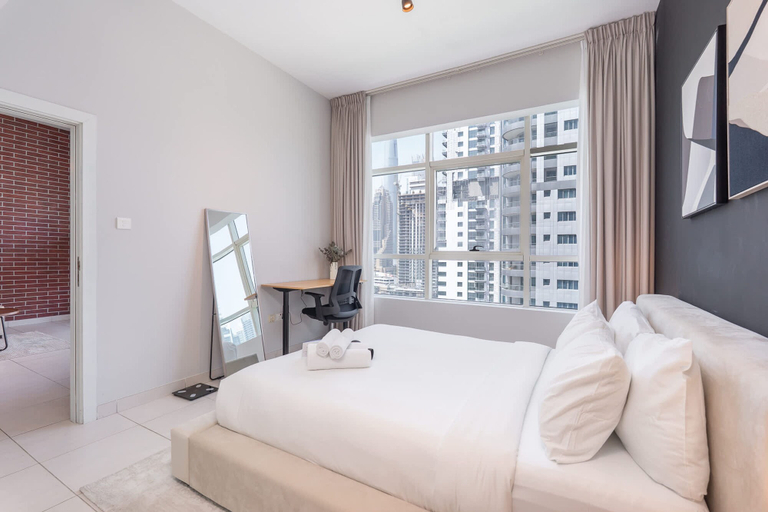 Room 5, Marina Views 1-bedroom Sleeps 4 With Balcony, Dubai