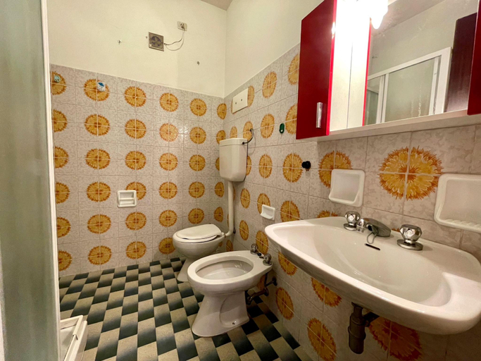 Bathroom, Splendid apartment with terrace for 6 people by Beahost Rentals, Venezia