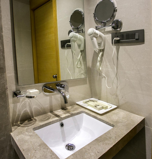Bathroom 4, Hotel Varju Villa, Udaipur