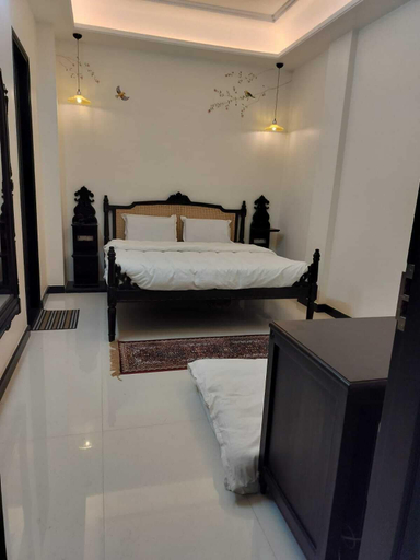 Room 4, Shiv Ashray, Varanasi