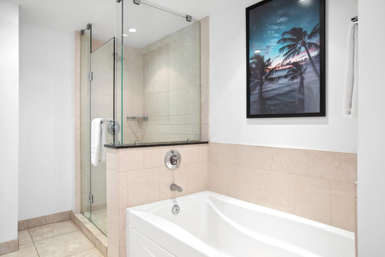 Bathroom 4, Honua Kai Hokulani Resort by KBM, Maui