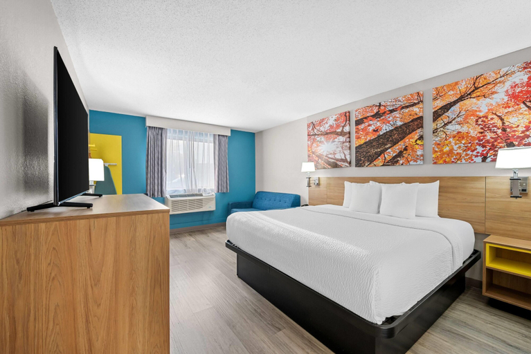 Bedroom 3, Days Inn by Wyndham Brunswick Bath Area, Cumberland