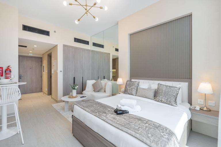 Room 4, Heart Captivating Studio in Laya Heights, Dubai